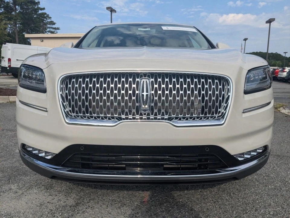 2023 Lincoln Nautilus - Image 8 of 21