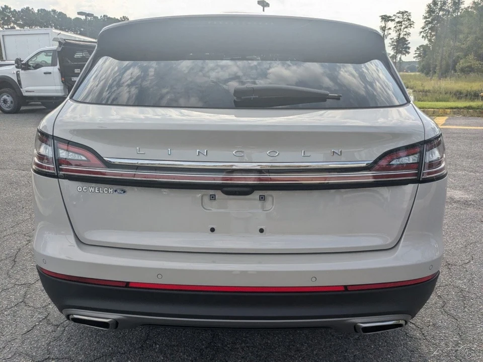 2023 Lincoln Nautilus - Image 5 of 21