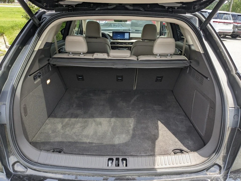 2023 Lincoln Nautilus - Image 14 of 21