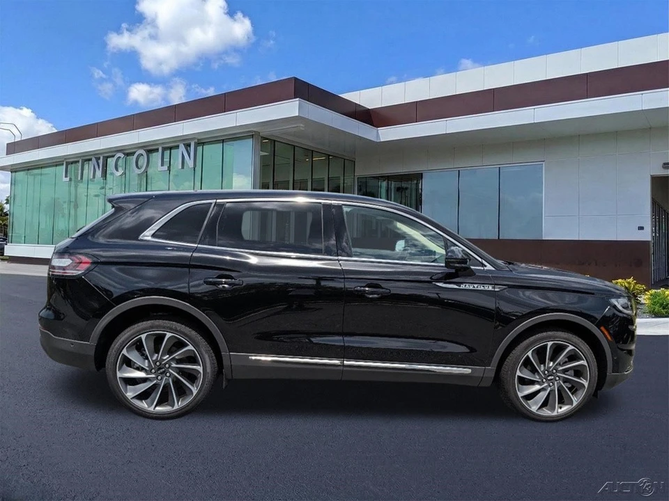 2023 Lincoln Nautilus - Image 3 of 21