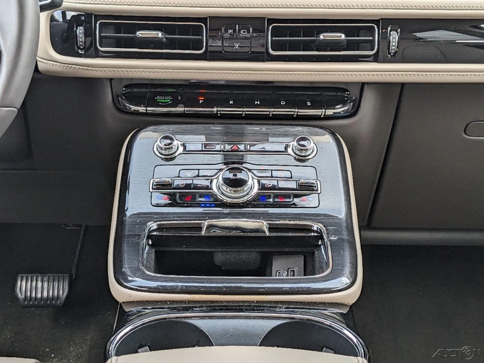 2023 Lincoln Nautilus - Image 21 of 21