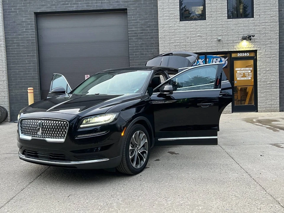 2023 Lincoln Nautilus - Image 14 of 21