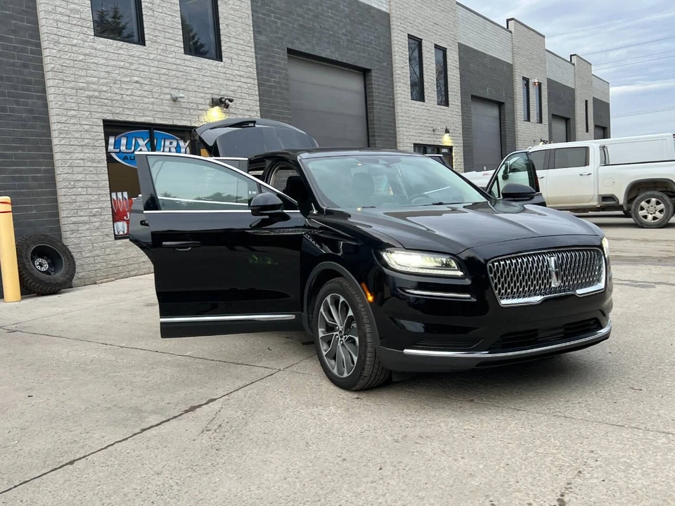 2023 Lincoln Nautilus - Image 16 of 21