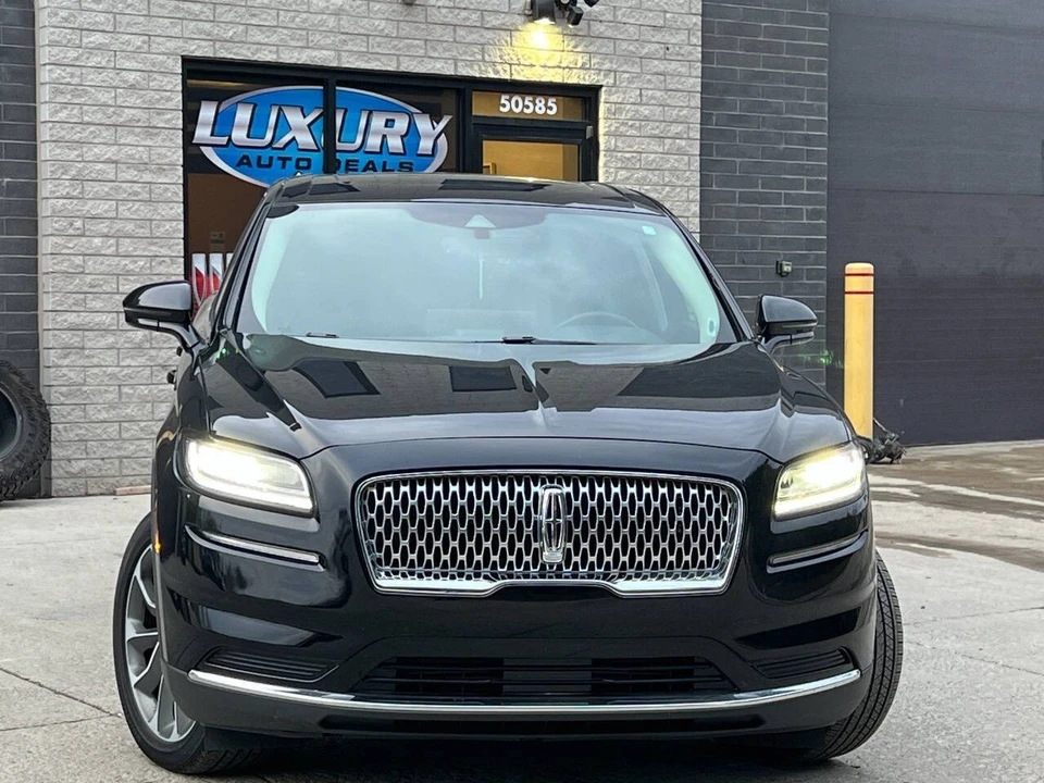 2023 Lincoln Nautilus - Image 2 of 21