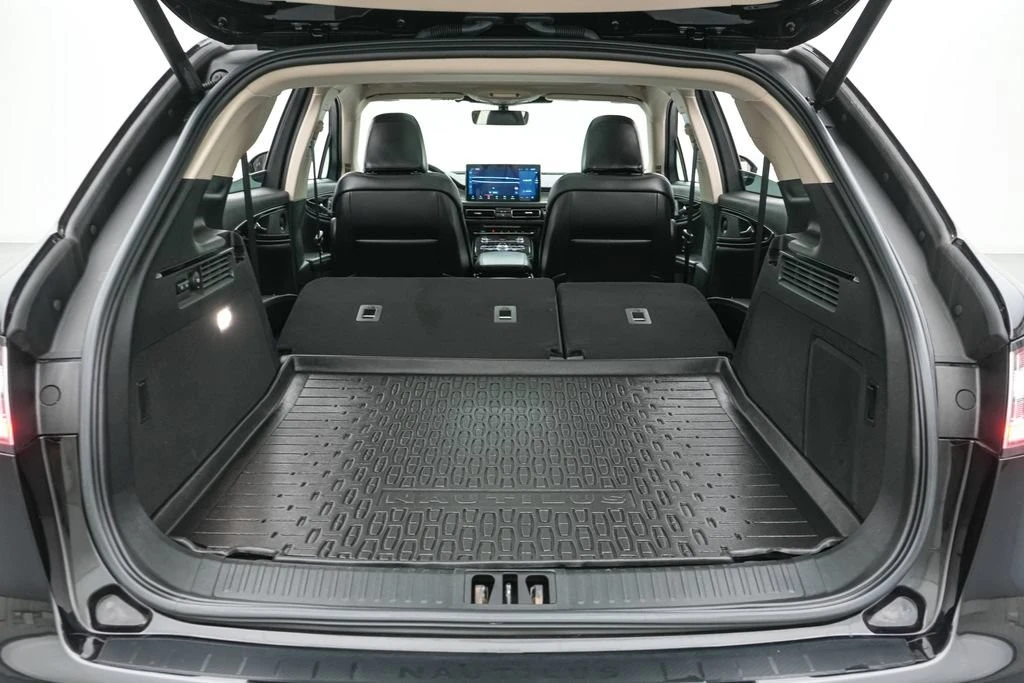 2023 Lincoln Nautilus - Image 23 of 27