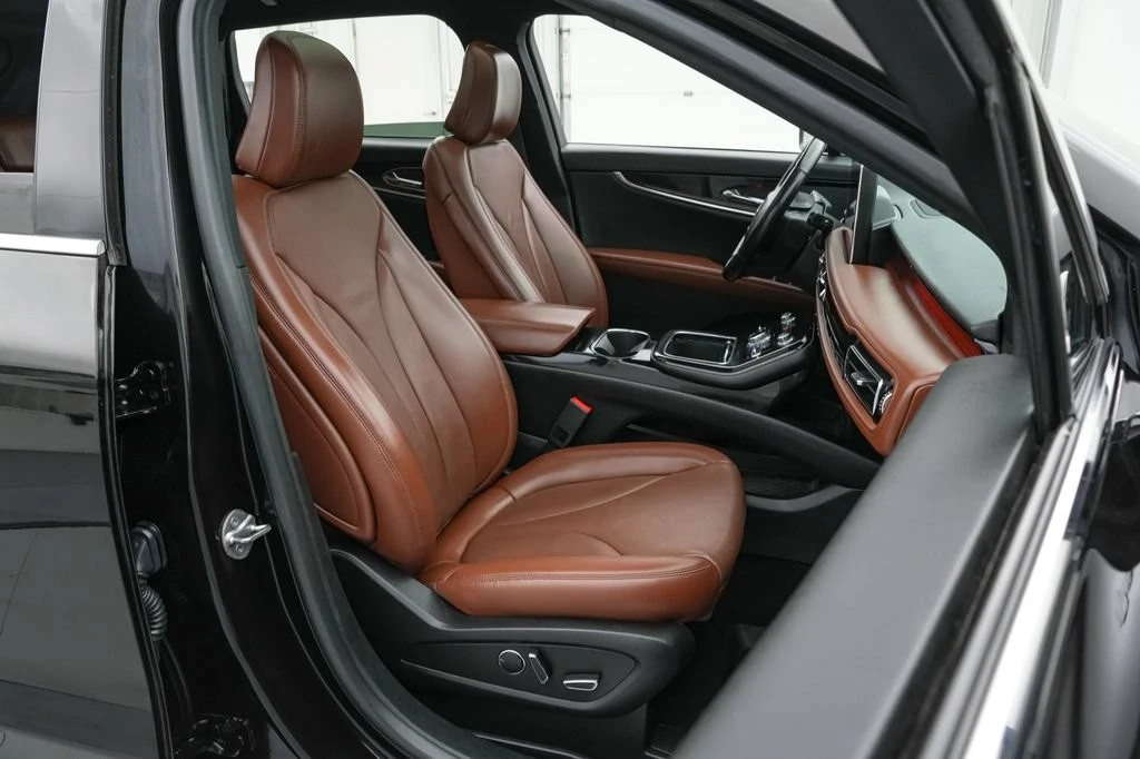 2023 Lincoln Nautilus - Image 24 of 27