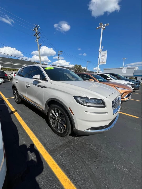 2023 Lincoln Nautilus - Image 2 of 4