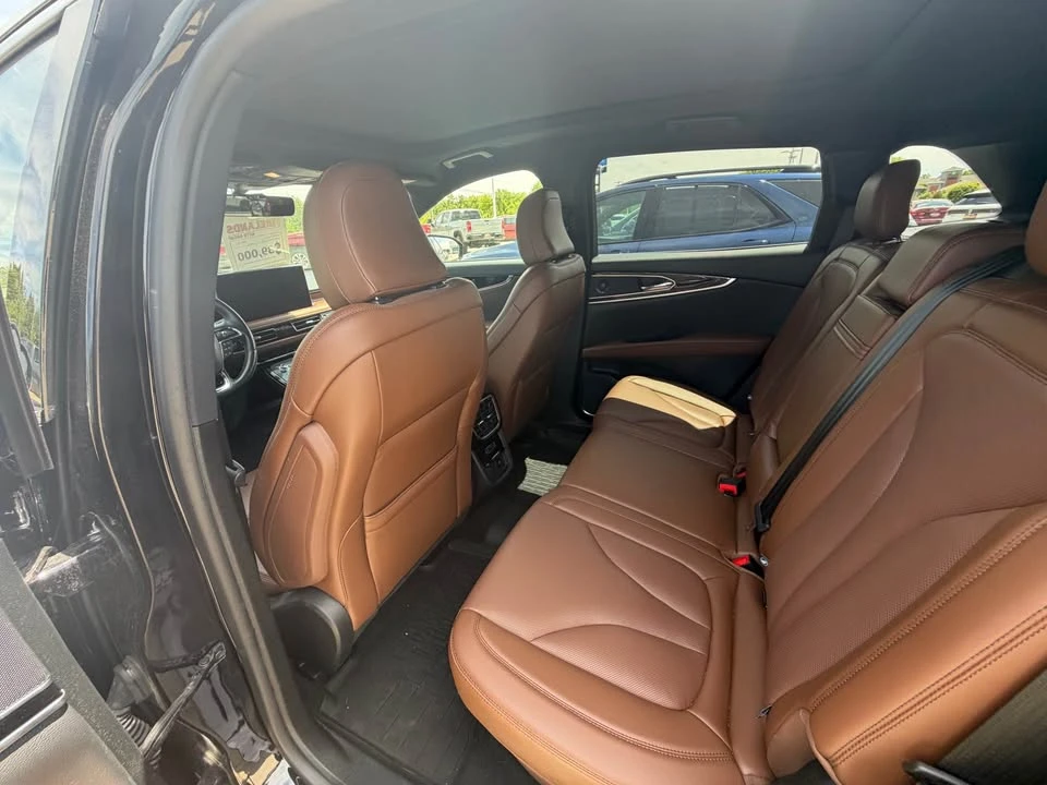2023 Lincoln Nautilus - Image 2 of 4