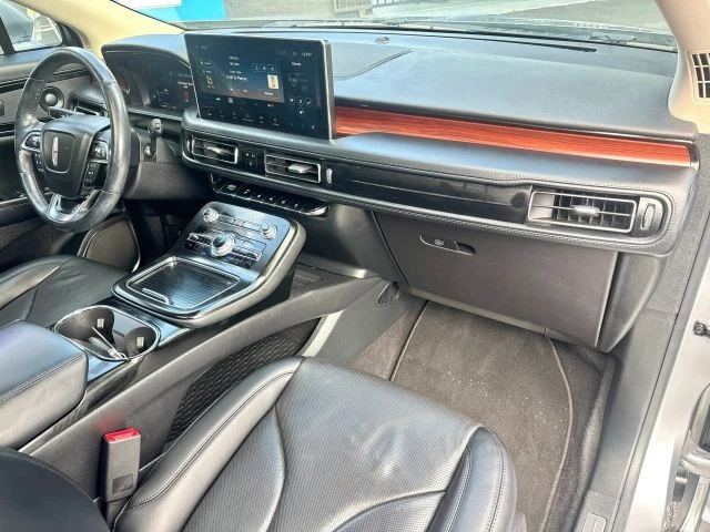 2023 Lincoln Nautilus - Image 8 of 31