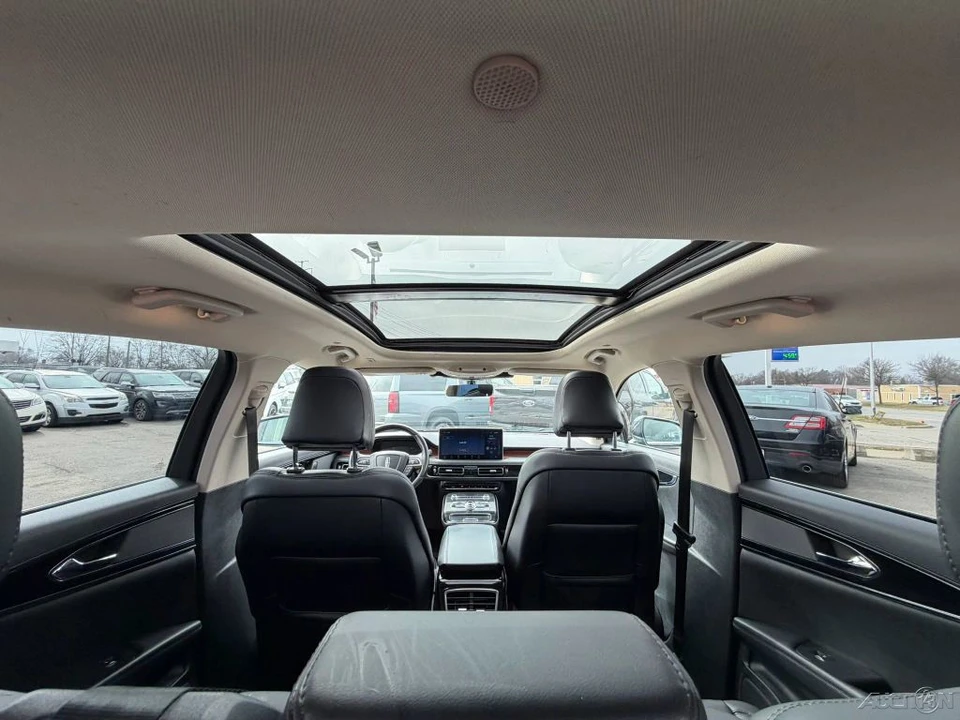 2023 Lincoln Nautilus - Image 18 of 21