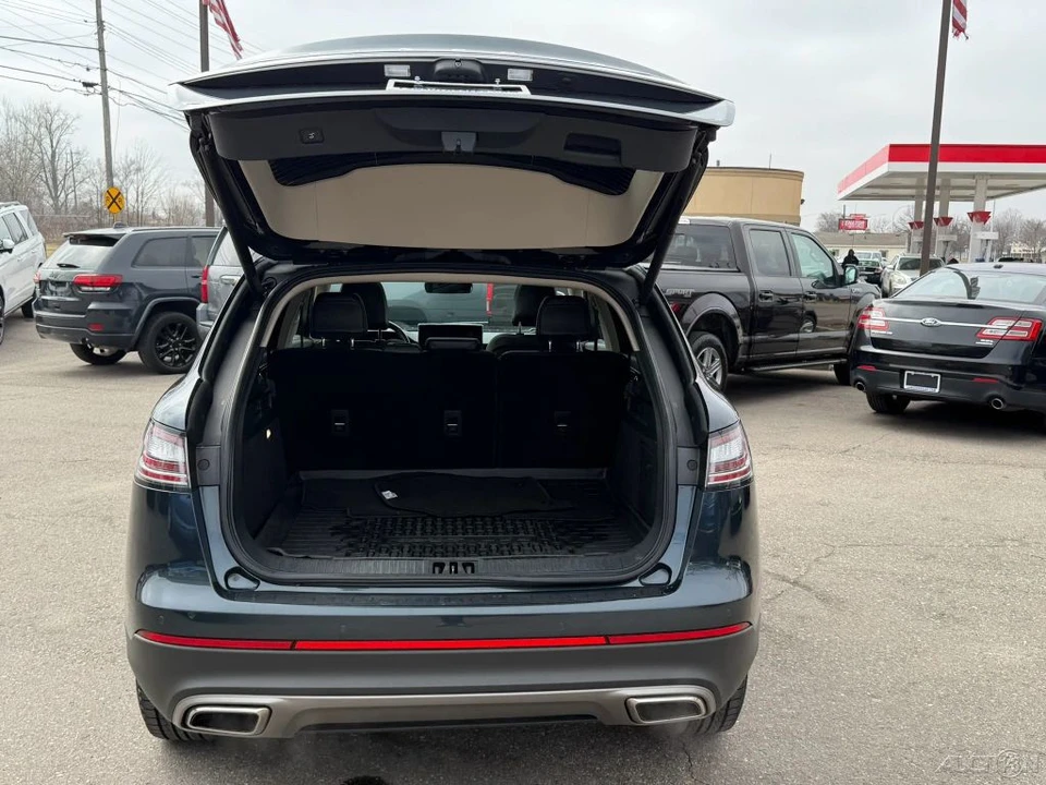 2023 Lincoln Nautilus - Image 15 of 21