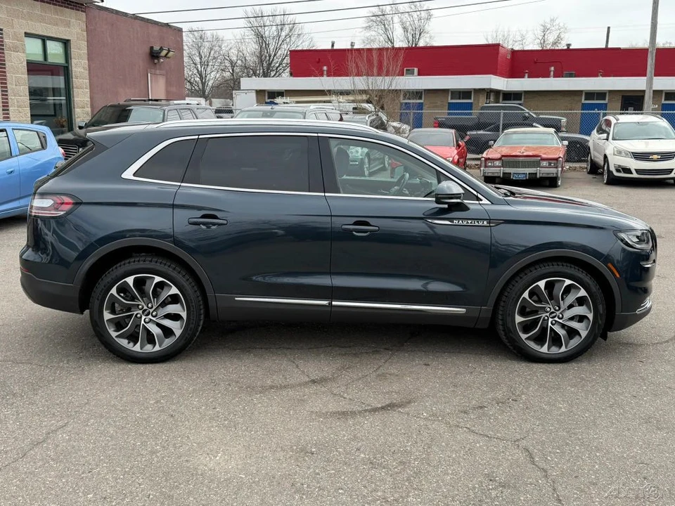 2023 Lincoln Nautilus - Image 6 of 12