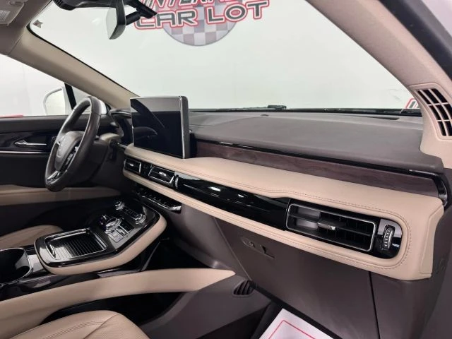 2023 Lincoln Nautilus - Image 12 of 12