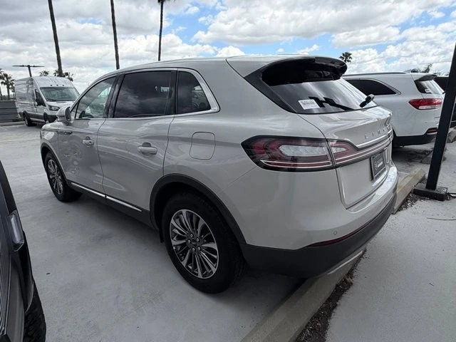 2023 Lincoln Nautilus - Image 4 of 12