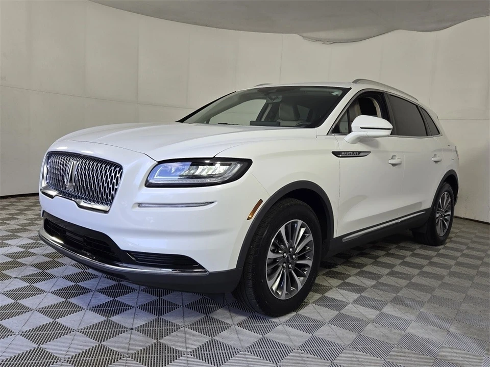 2023 Lincoln Nautilus - Image 4 of 12