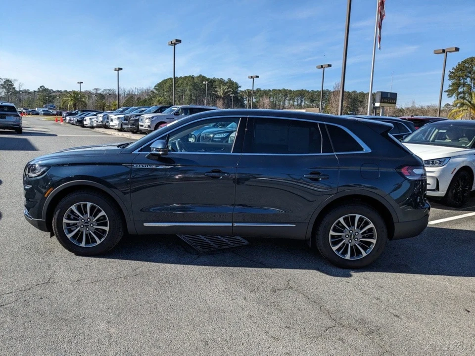 2023 Lincoln Nautilus - Image 9 of 21