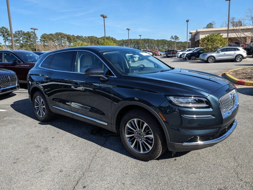 2023 Lincoln Nautilus - Image 2 of 21
