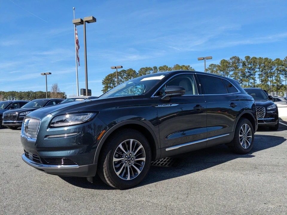 2023 Lincoln Nautilus - Image 10 of 21