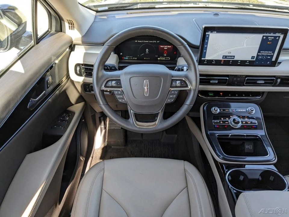 2023 Lincoln Nautilus - Image 18 of 21
