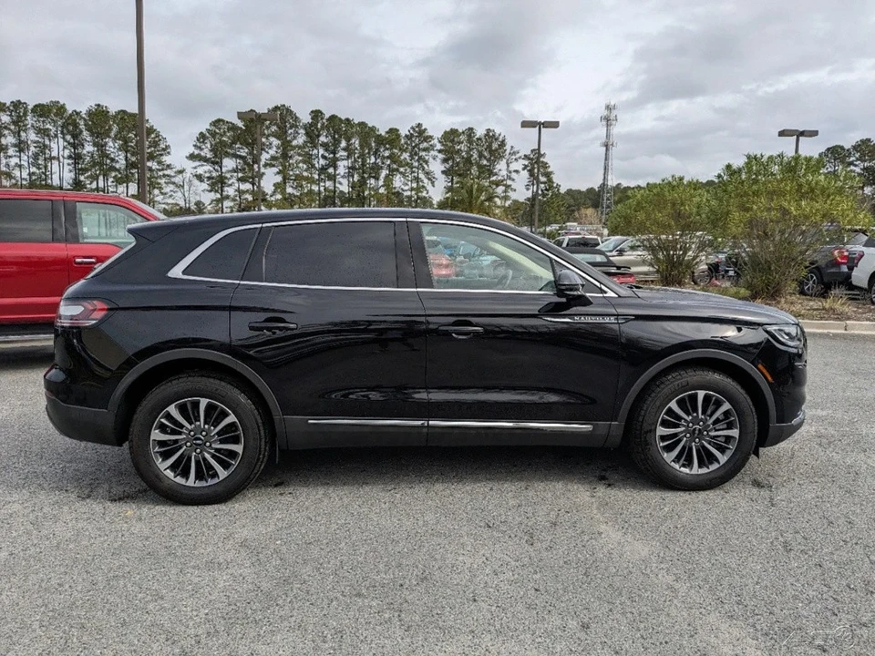 2023 Lincoln Nautilus - Image 3 of 21