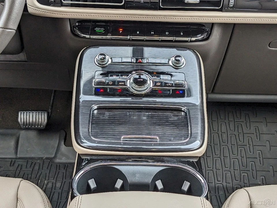 2023 Lincoln Nautilus - Image 20 of 21