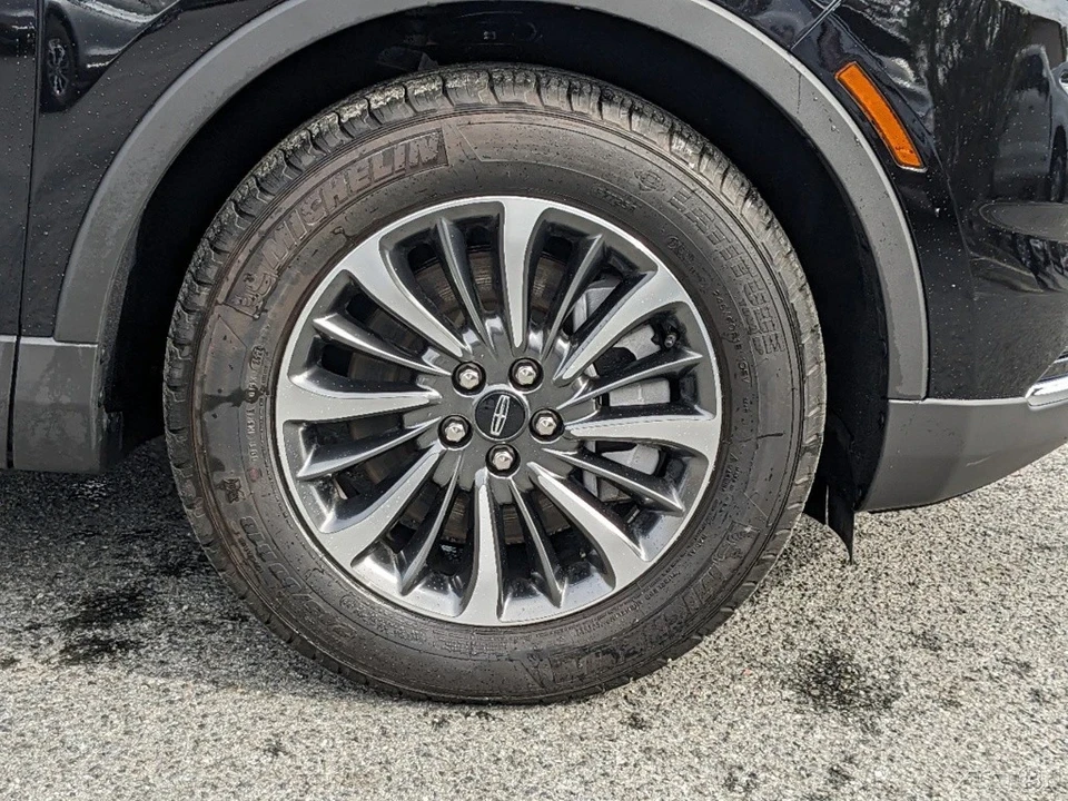 2023 Lincoln Nautilus - Image 13 of 21