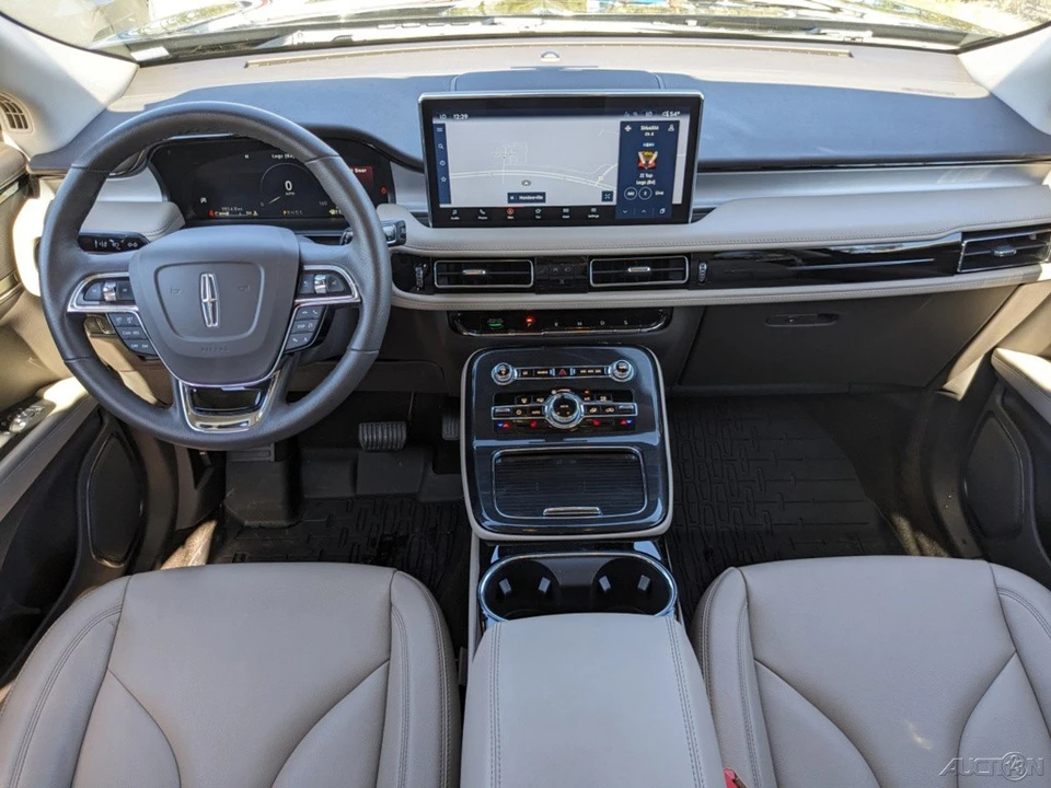 2023 Lincoln Nautilus - Image 17 of 21