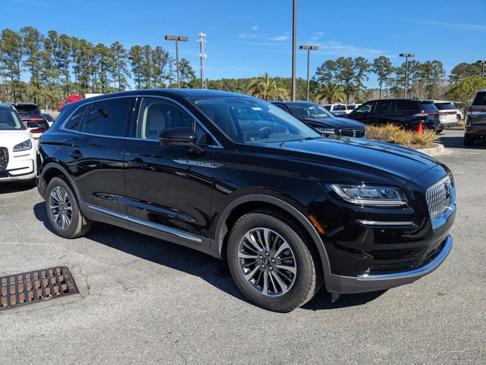 2023 Lincoln Nautilus - Image 2 of 21