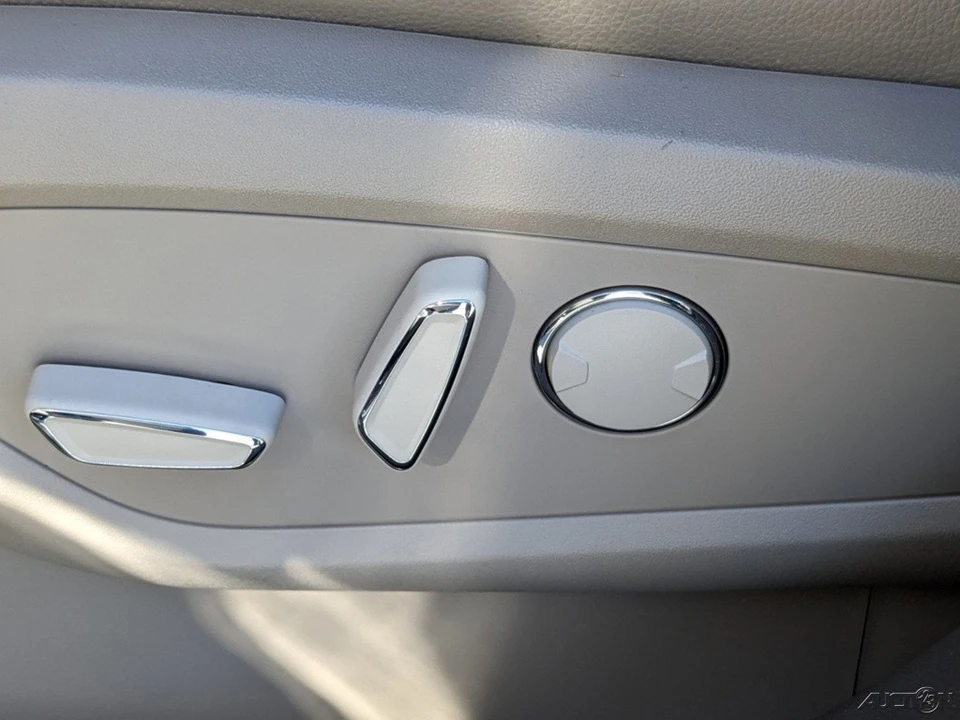 2023 Lincoln Nautilus - Image 21 of 21