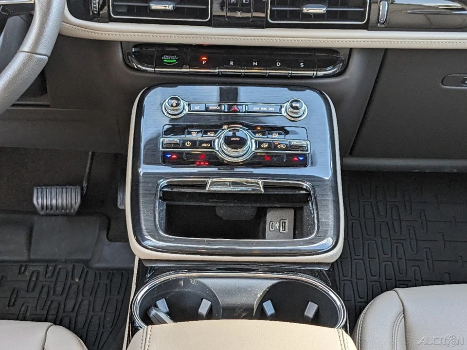 2023 Lincoln Nautilus - Image 20 of 21
