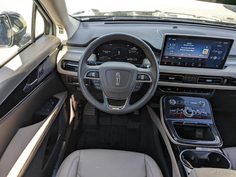 2023 Lincoln Nautilus - Image 17 of 21