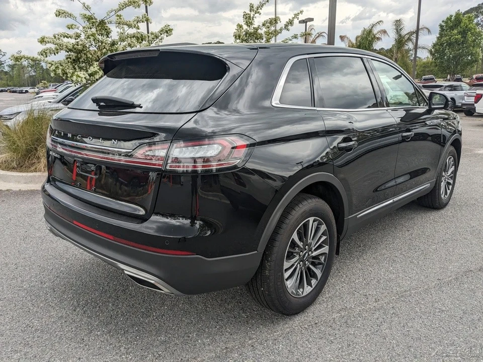 2023 Lincoln Nautilus - Image 4 of 21