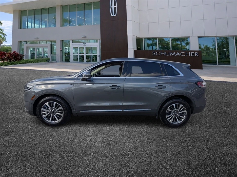 2023 Lincoln Nautilus - Image 4 of 12