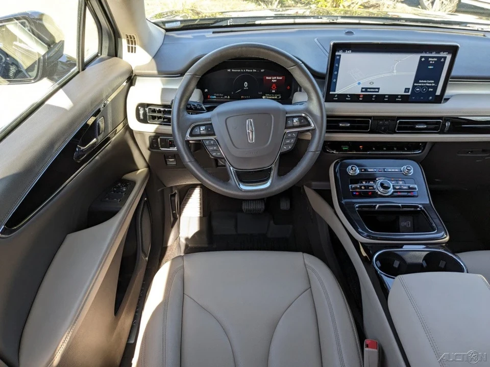 2023 Lincoln Nautilus - Image 18 of 21