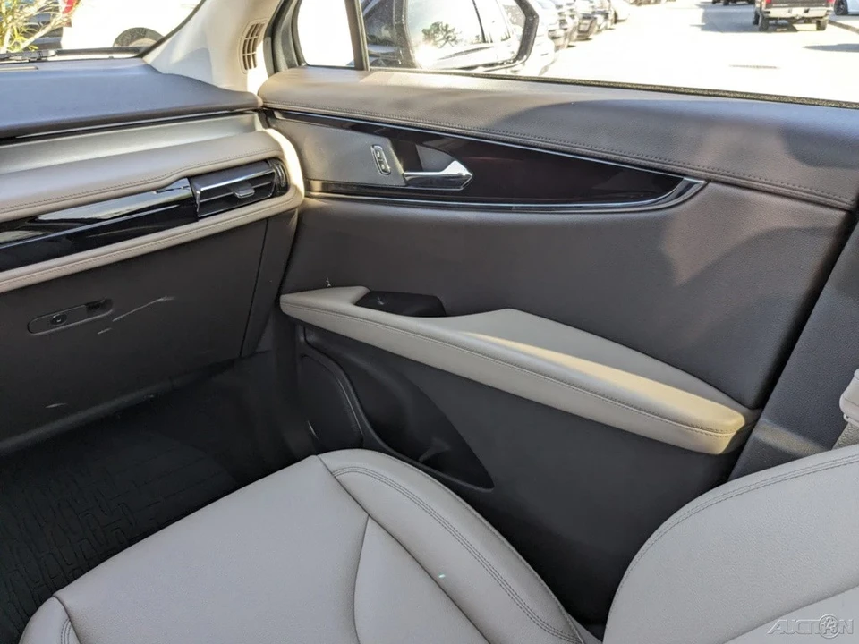2023 Lincoln Nautilus - Image 19 of 21