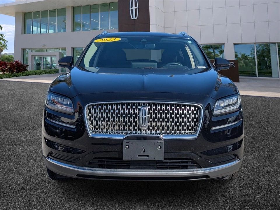 2023 Lincoln Nautilus - Image 2 of 21