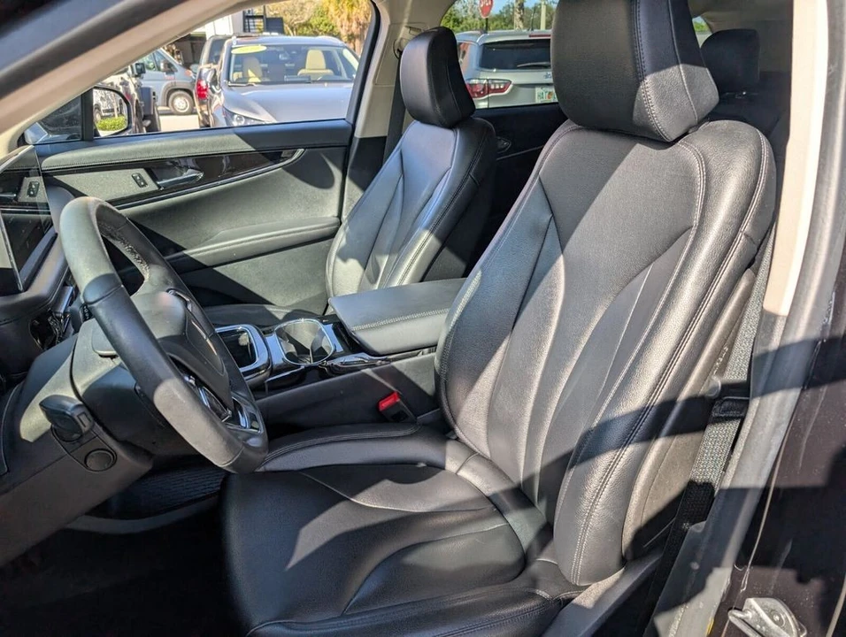2023 Lincoln Nautilus - Image 11 of 12