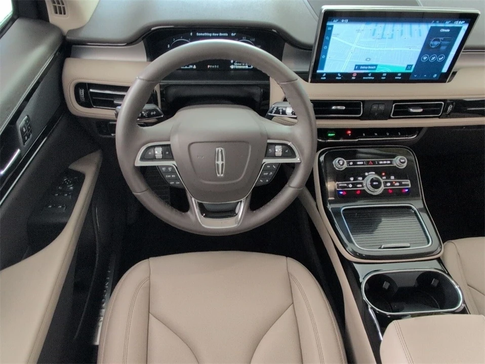 2023 Lincoln Nautilus - Image 9 of 12
