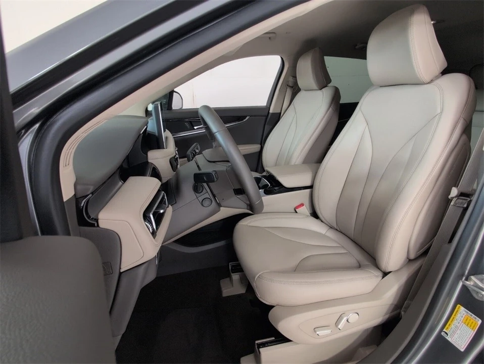 2023 Lincoln Nautilus - Image 6 of 12