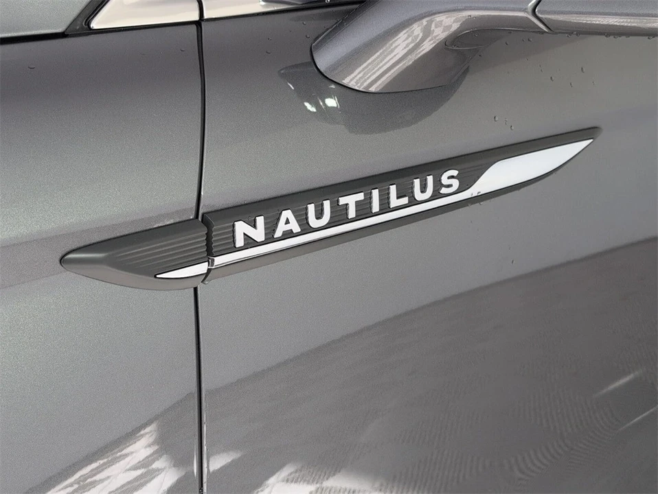 2023 Lincoln Nautilus - Image 5 of 12