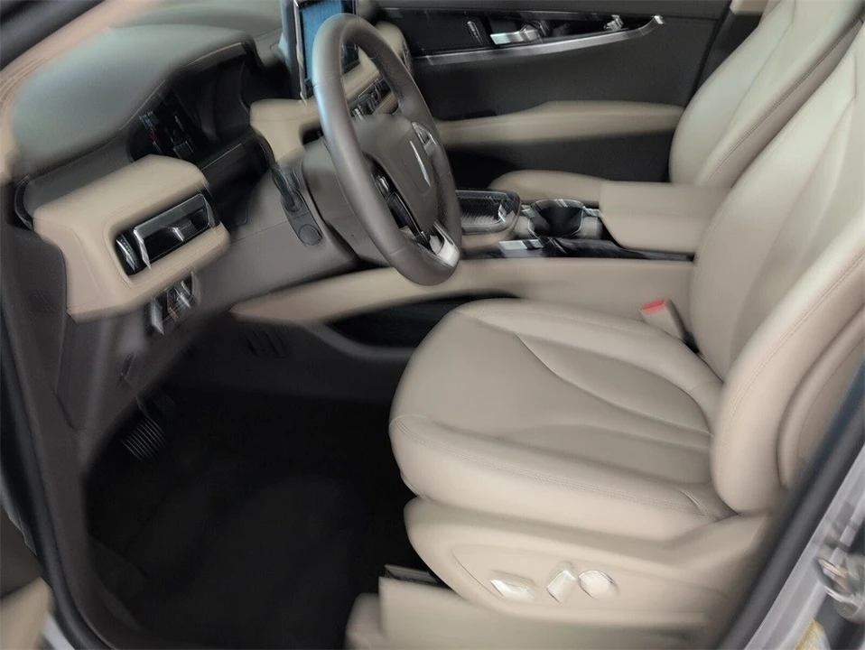 2023 Lincoln Nautilus - Image 7 of 12