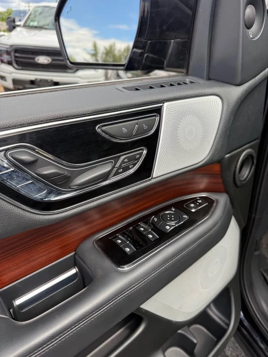 2023 Lincoln Navigator 4th Gen - Image 7 of 7