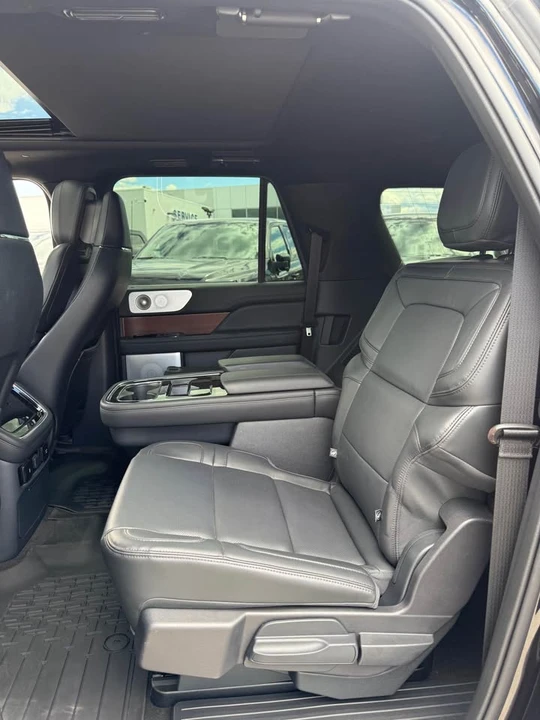 2023 Lincoln Navigator 4th Gen - Image 5 of 7
