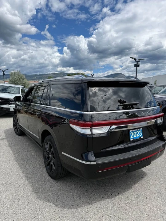 2023 Lincoln Navigator 4th Gen - Image 4 of 7