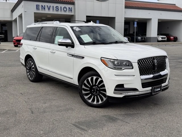 2023 Lincoln Navigator 4th Gen - Image 2 of 12