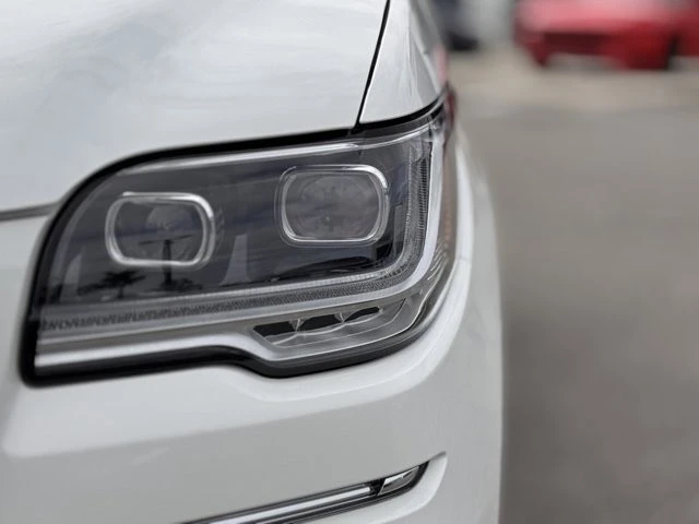 2023 Lincoln Navigator 4th Gen - Image 8 of 12