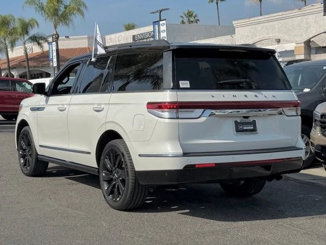 2023 Lincoln Navigator 4th Gen - Image 6 of 12