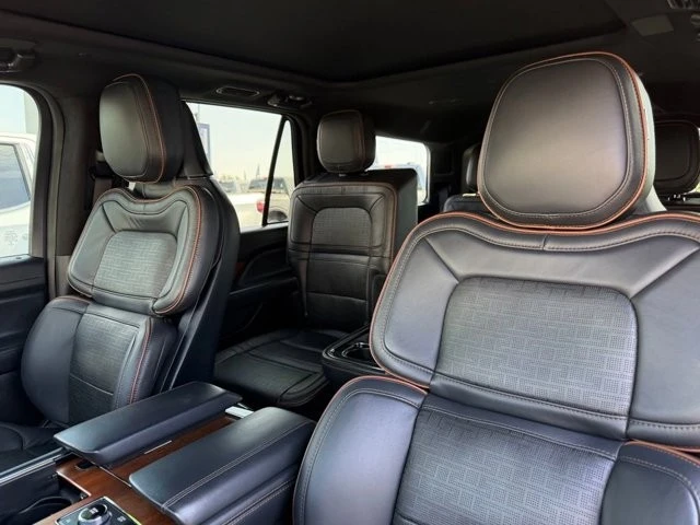2023 Lincoln Navigator 4th Gen - Image 17 of 21