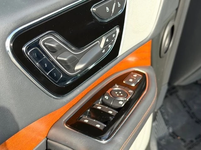 2023 Lincoln Navigator 4th Gen - Image 15 of 21