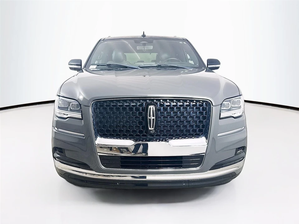 2023 Lincoln Navigator 4th Gen - Image 5 of 31